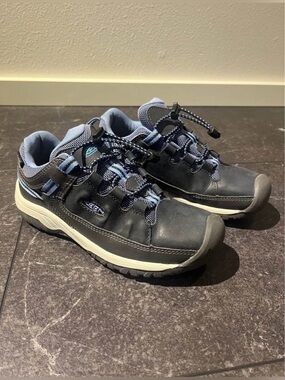 Keen Kids Gray and Light Blue Trail Sneakers